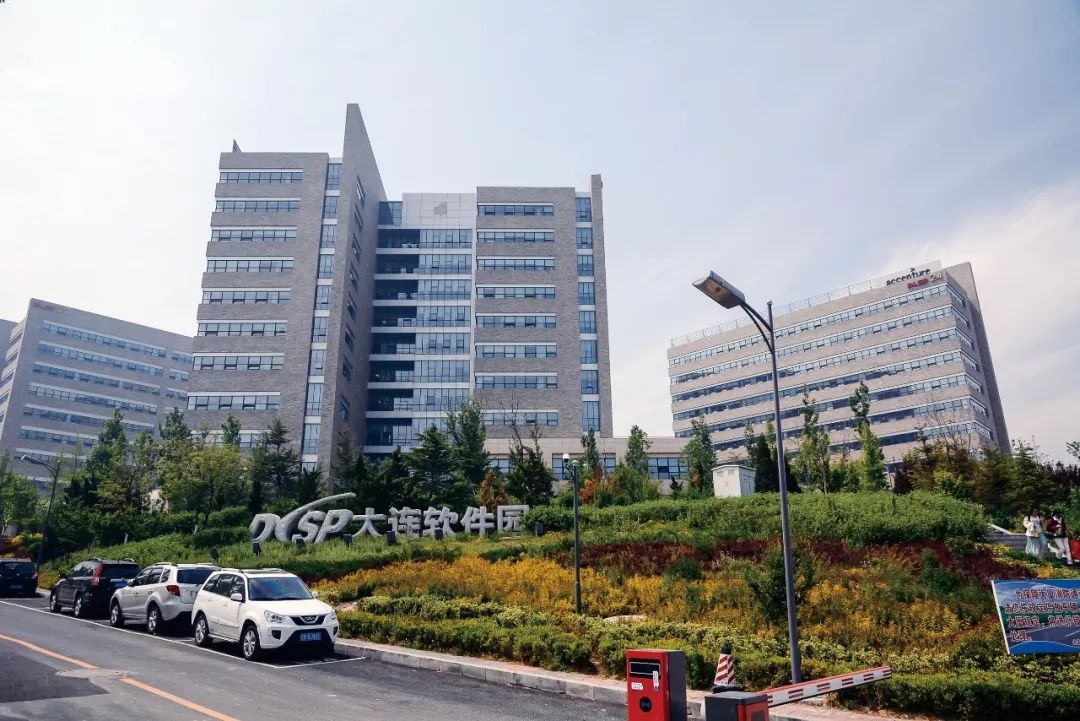 包含多特蒙德"卖星工厂"：为何留不住人才？的词条